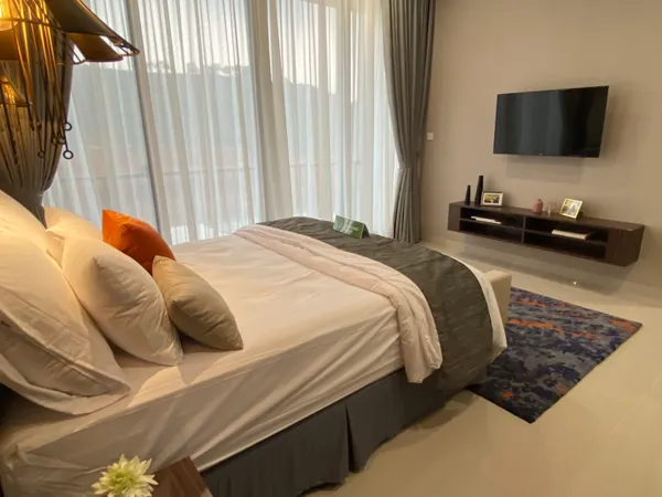 The Mahogany Residence - Premium Kitchen